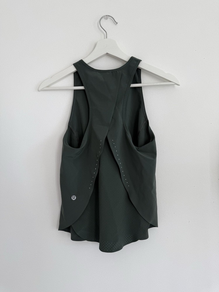 ✿ Lululemon Dark Green Laser Cut Racerback Tank Top Size 4