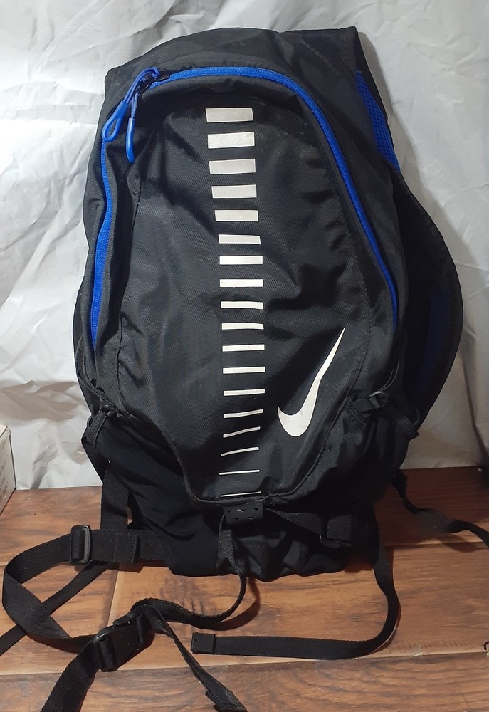 Nike Unisex Engineered Ultra Light Reflective Running Backpack -Black and Blue