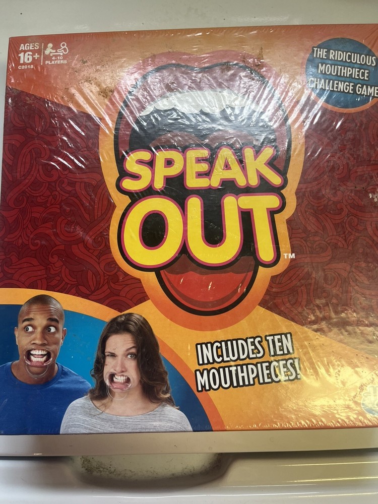 Hasbro C2018079 Speak Out Game Board with 10 Mouthpieces