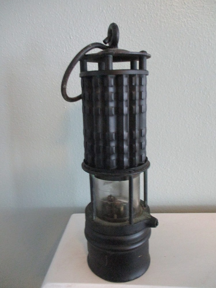 Wolf Safety Lamp 1930's miner's lamp & Railroad Boxcar signal Lamp Carbide hang