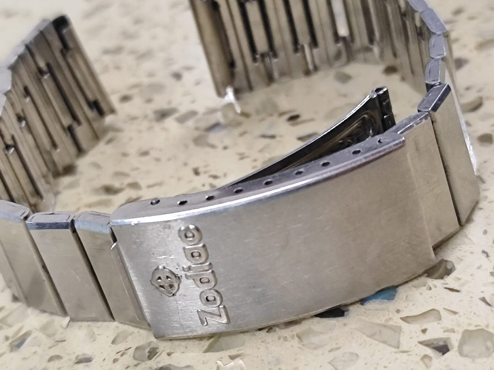 VINTAGE ZODIAC Bracelet Watch Lug 18mm Steel Used