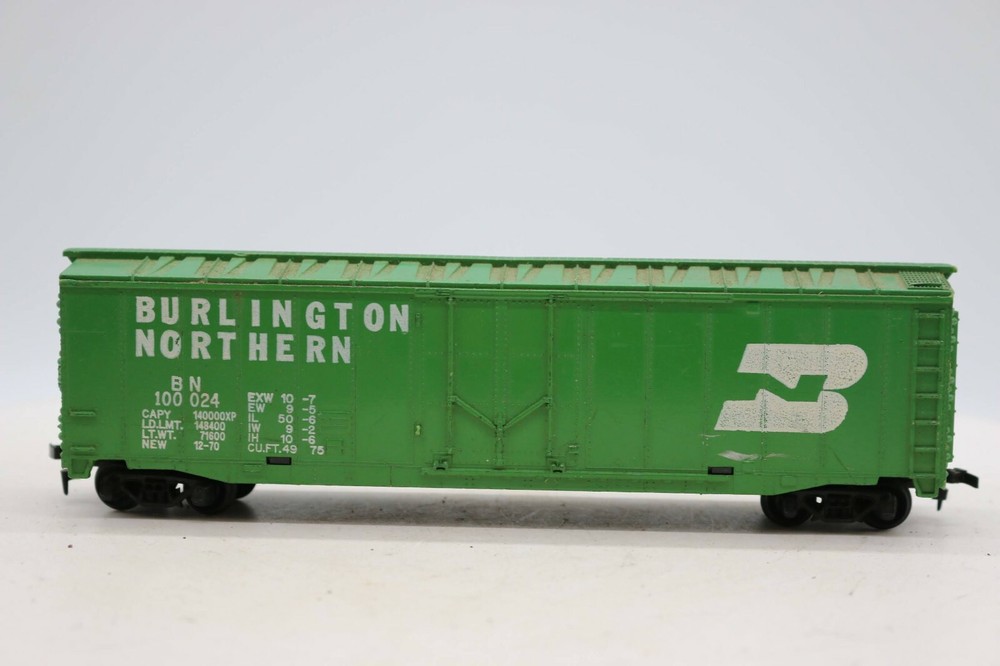 AHM HO Scale Burlington Northern BN 100024 Box Car Train 1:87 Gauge Model