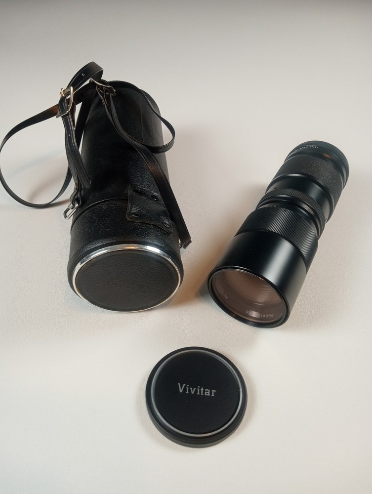 Vivitar Tele-Zoom Auto  Lens 85mm-205mm F/3.8 Screw Mount