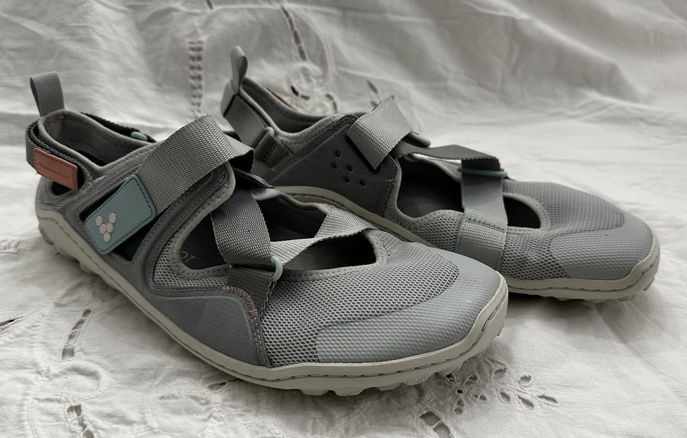 VivoBarefoot Tracker Barefoot Hiking Sandal Glacier Grey Mens EU 44, US 10.5-11