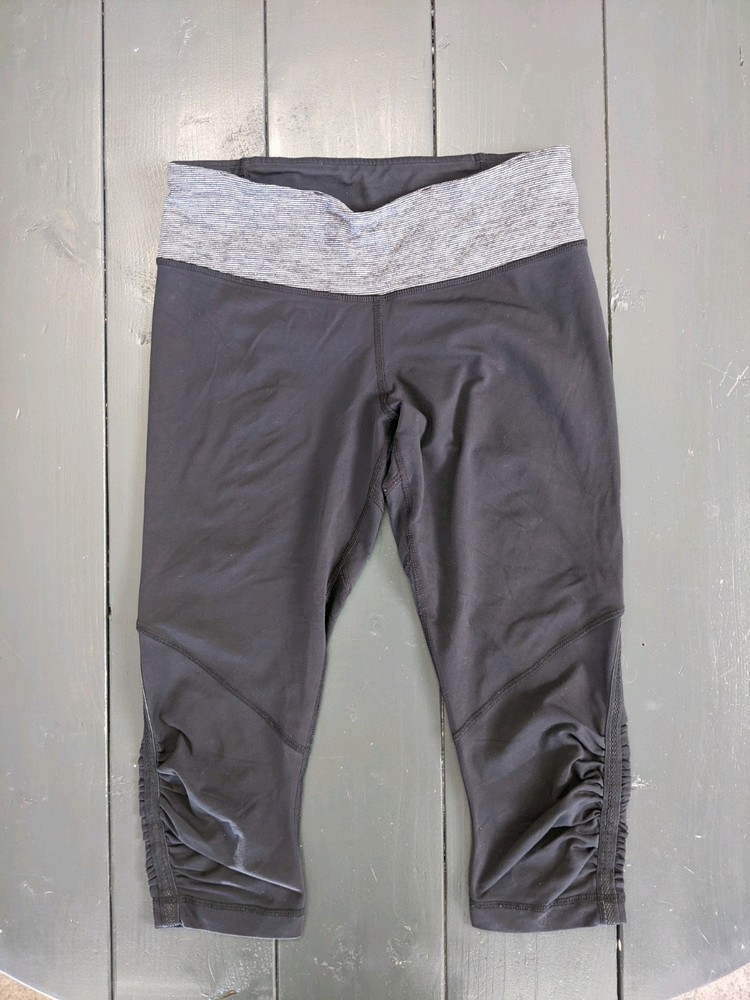 Lulmon Women's Size 6 Black Gray Ruched Stretch Cropped Leggings Activewear