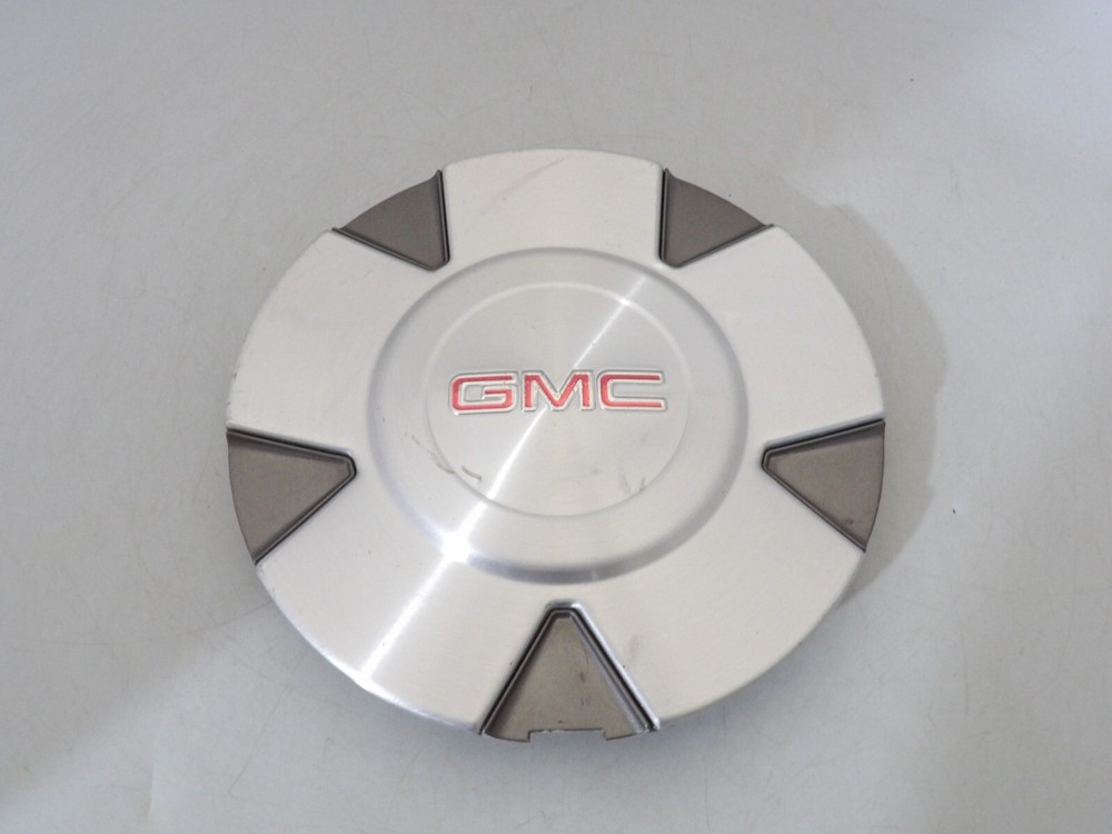 OEM 2010 2011 2012 GMC Acadia Center Cap #9596977