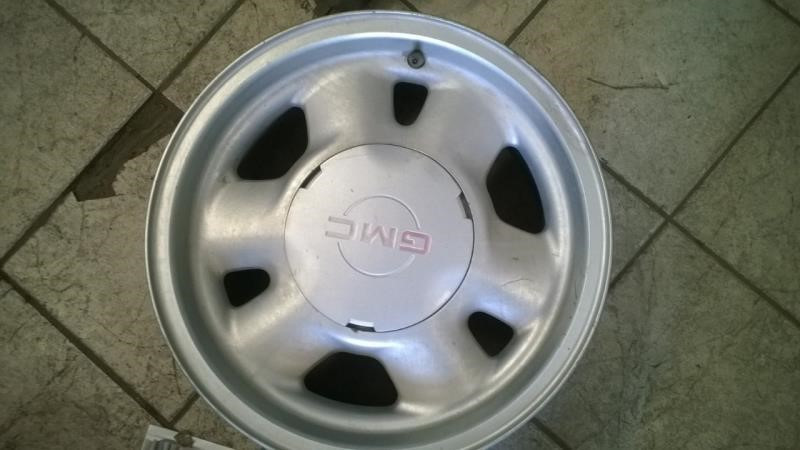 Wheel 16x7 Aluminum 6 Spoke Rounded Spokes Fits 99-02 SIERRA 1500 PICKUP 127333