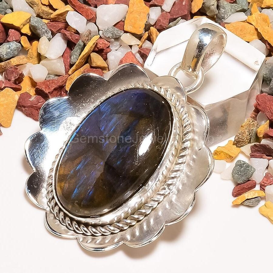 Exclusive Christmas Sale Labradorite Gemstone 925 Silver Elegant Handmade Pendant Jewelry-image