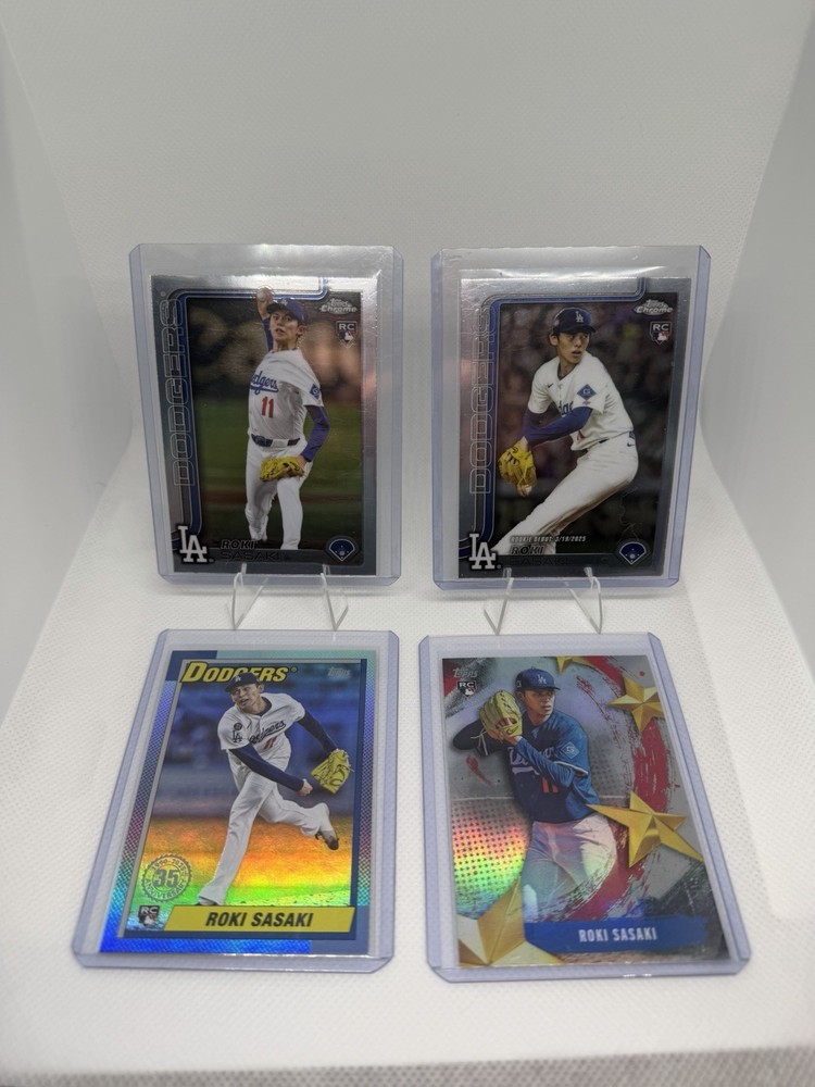 2025 Topps - Roki Sasaki RC Lot (4)