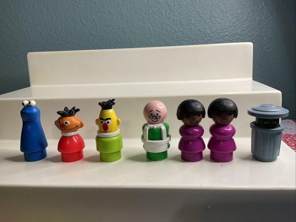 Fisher Price Vintage Little People Lot of 7 SESAME STREET