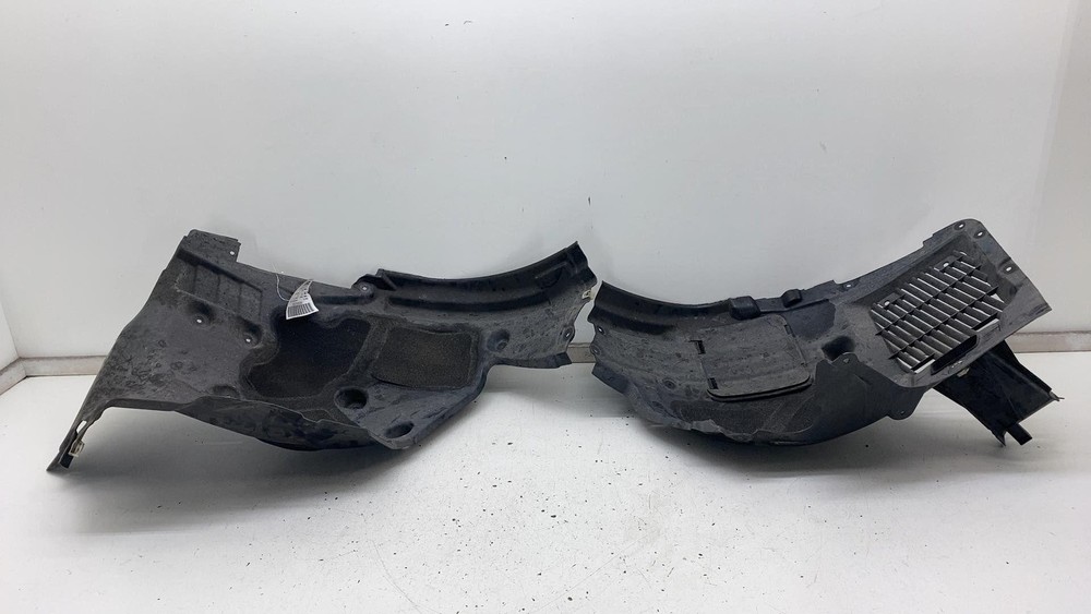 2018-2020 BMW 530E Front Passengrer Right Inner Fender Liner Splash Guard Shield