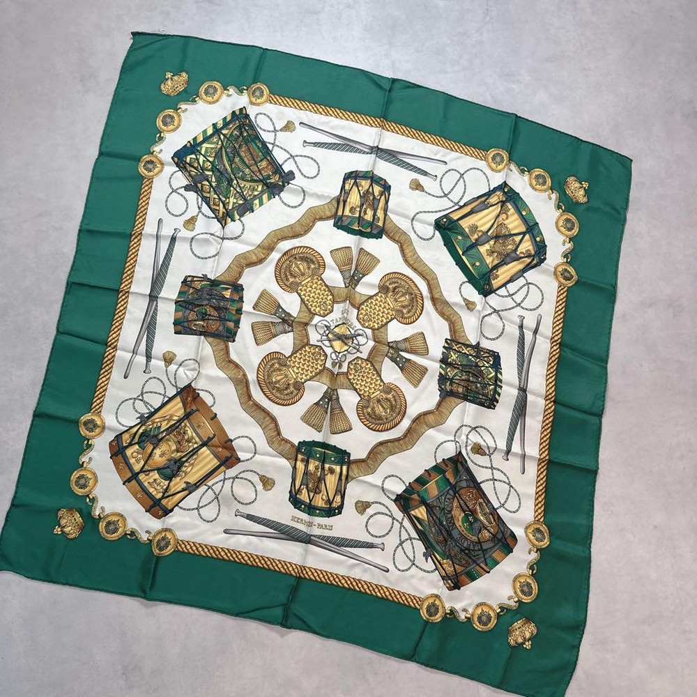 HERMES 100% Silk Carre 90 Scarf Les Tambours Mulch Color Authentic I0706239