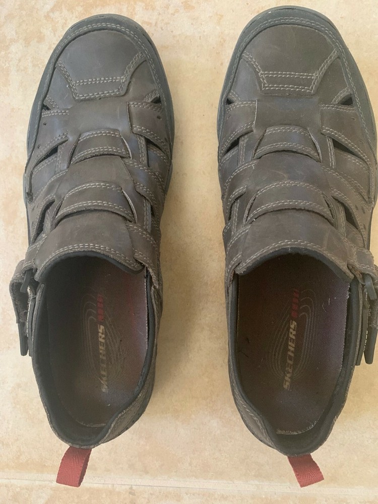 Men's EUC Skechers Sandals Size 10 Excellent Condition