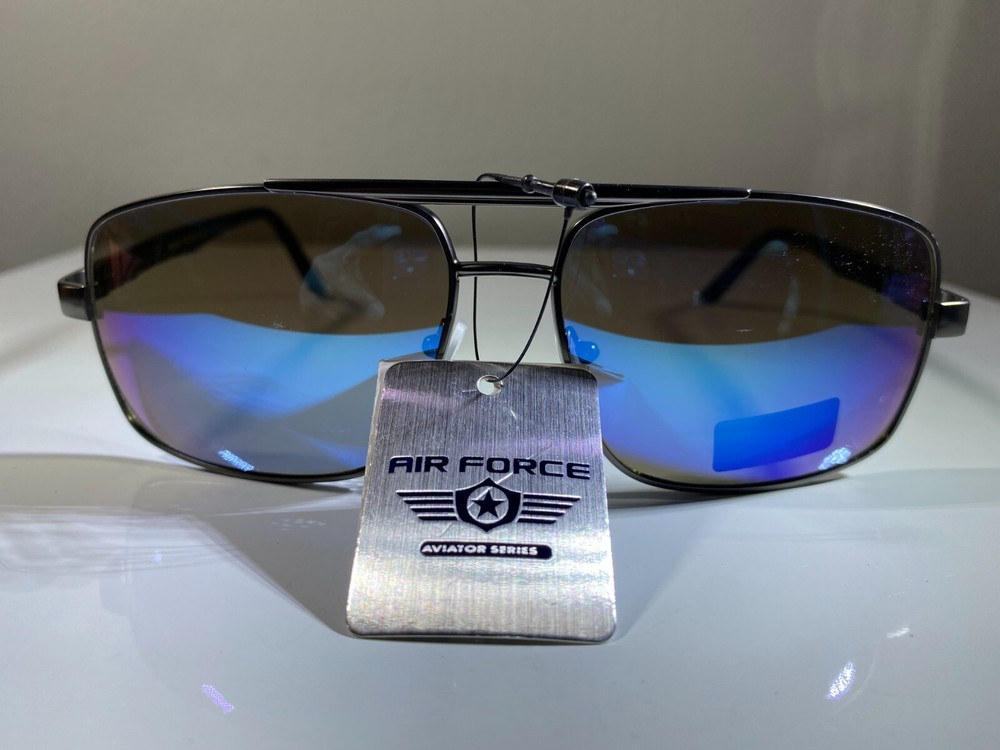 Men’s aviation sunglasses with metallic wire frame and blue lenses