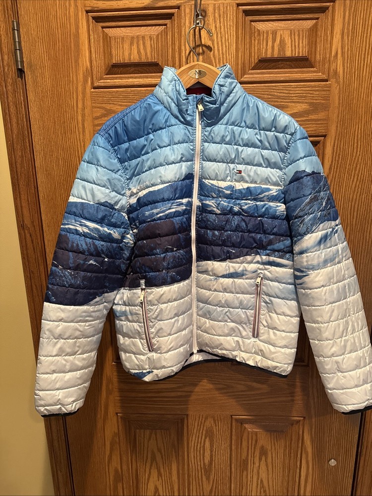 Tommy Hilfiger Mens XL Primaloft Quilted Ski Jacket with Mountain Scene