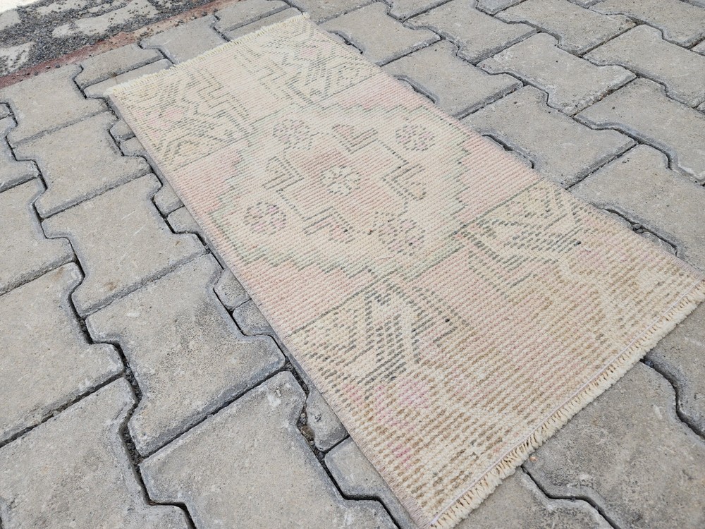 Handwoven 1x3 ft Vintage Turkish Rug with Cream & Pastel Star Medallion Design