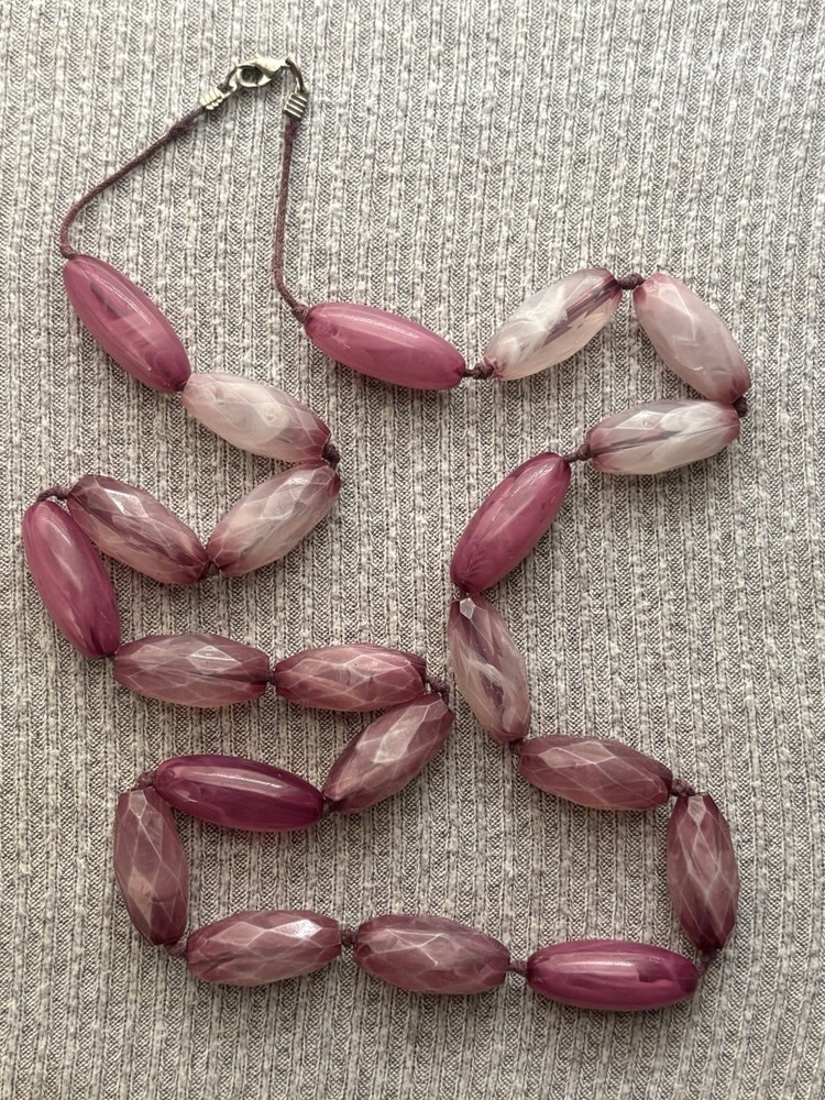 Vintage chunky dark and light purple beaded necklace