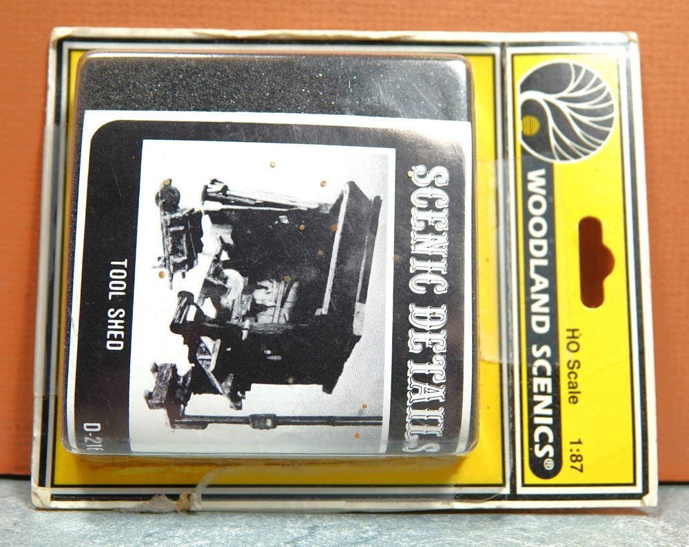 HO Scale White Metal Tool Shed Kit by Woodland Scenics #D-216
