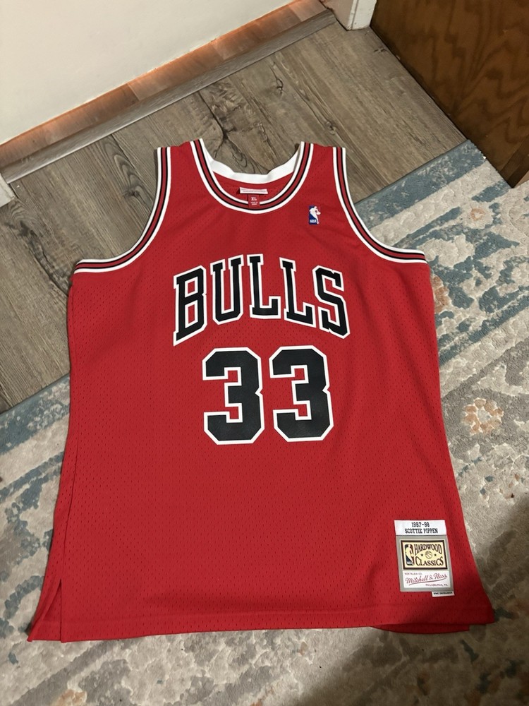 Mitchell & ness Chicago Bulls Jersey Size XL  Scottie Pippen