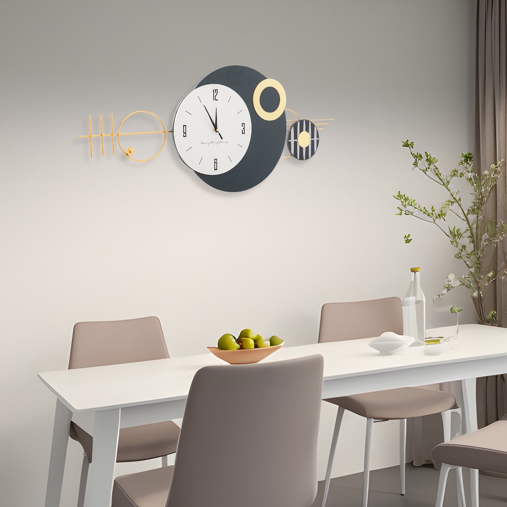 Modern Battery-Powered Metal Wall Clock for Bedroom Decorative Art