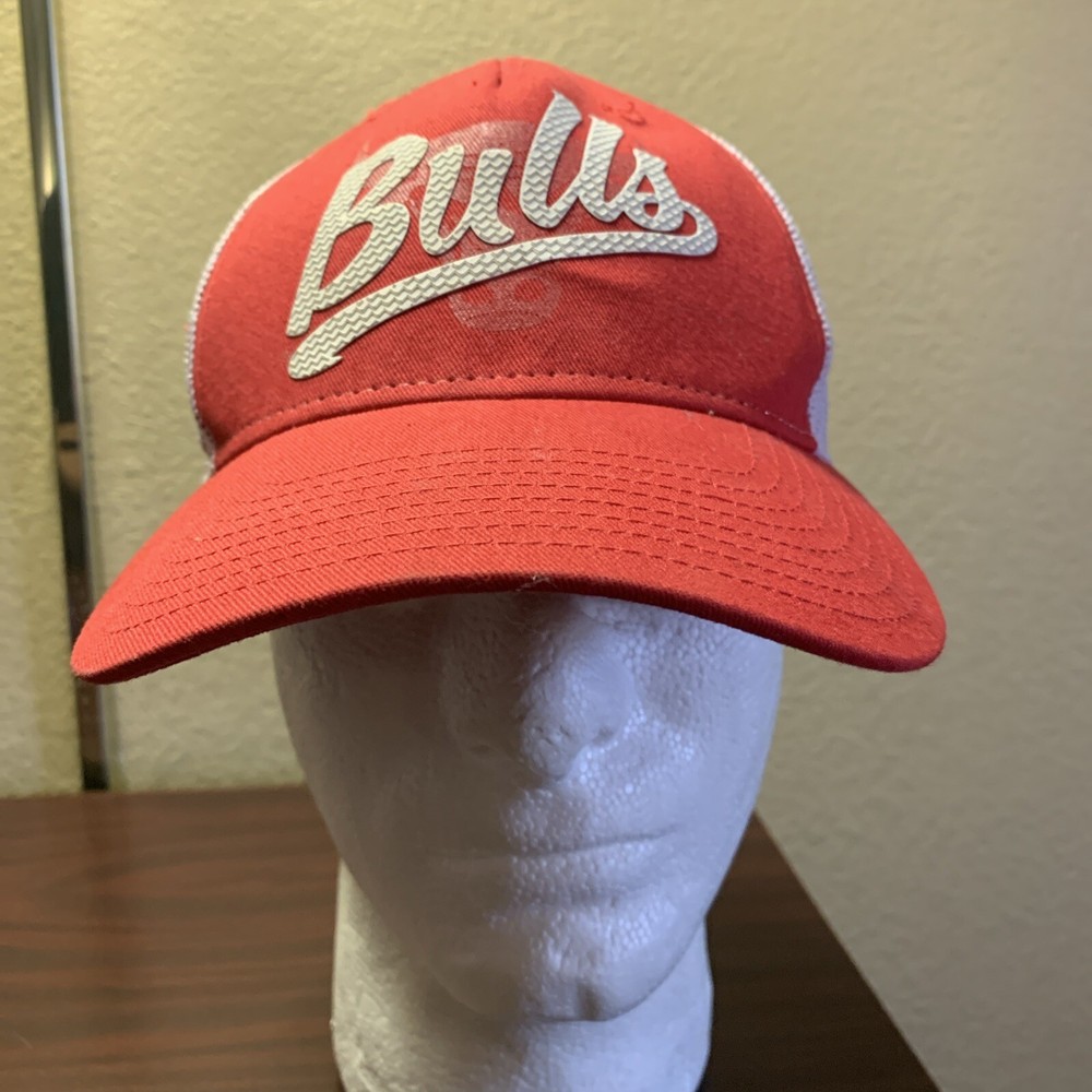 Adidas NBA Chicago Bulls Youth strapback adjustable meshback baseball style cap