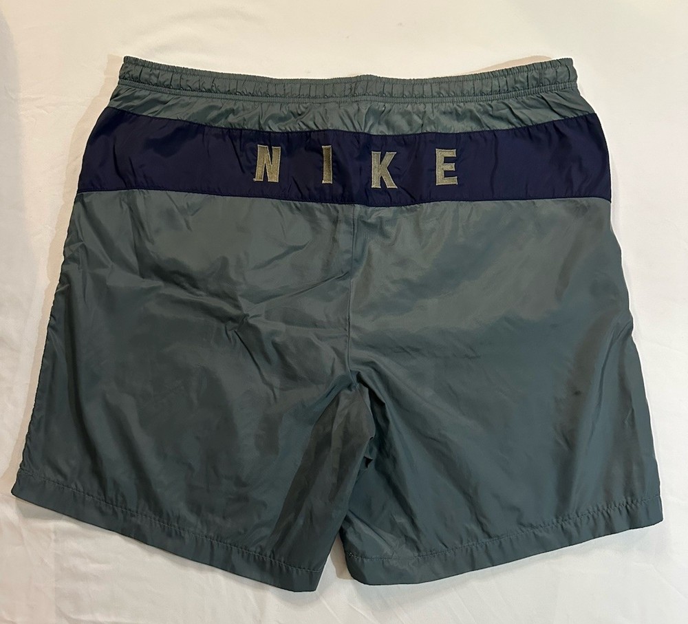 Vintage Nike Men’s Mesh Lined Swim Shorts Size XL Green and Navy Blue