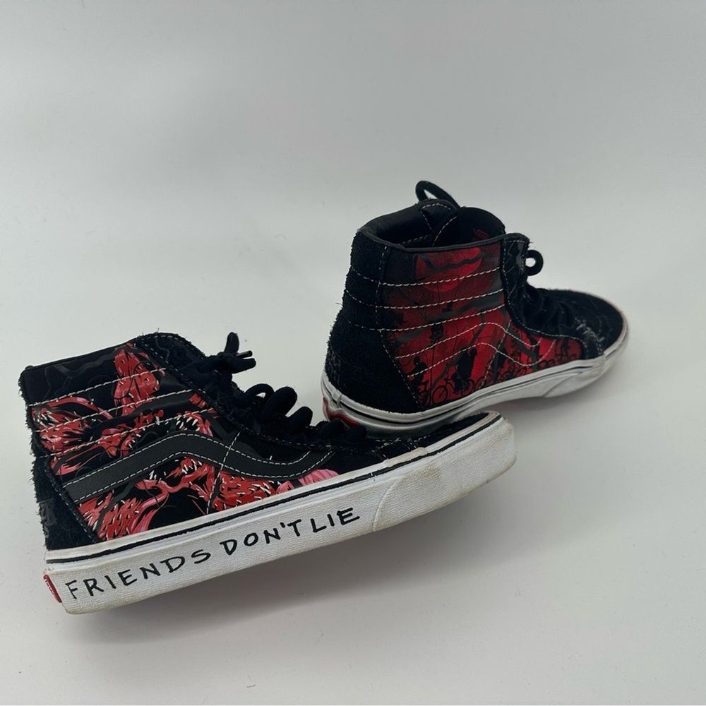 Vans Stranger Things × Sk8-Hi Reissue 'Upside Down' Unisex Friends Don’t Lie