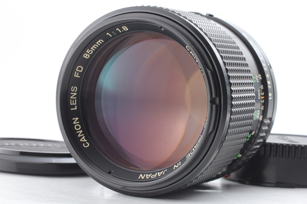 Near MINT Japan Canon New FD 85mm f1.8 Manual Focus Lens