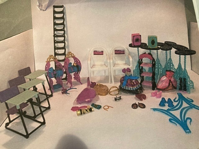 Mattel Monster High / Ever After High Miscellaneous Furniture  Lot, Accessories