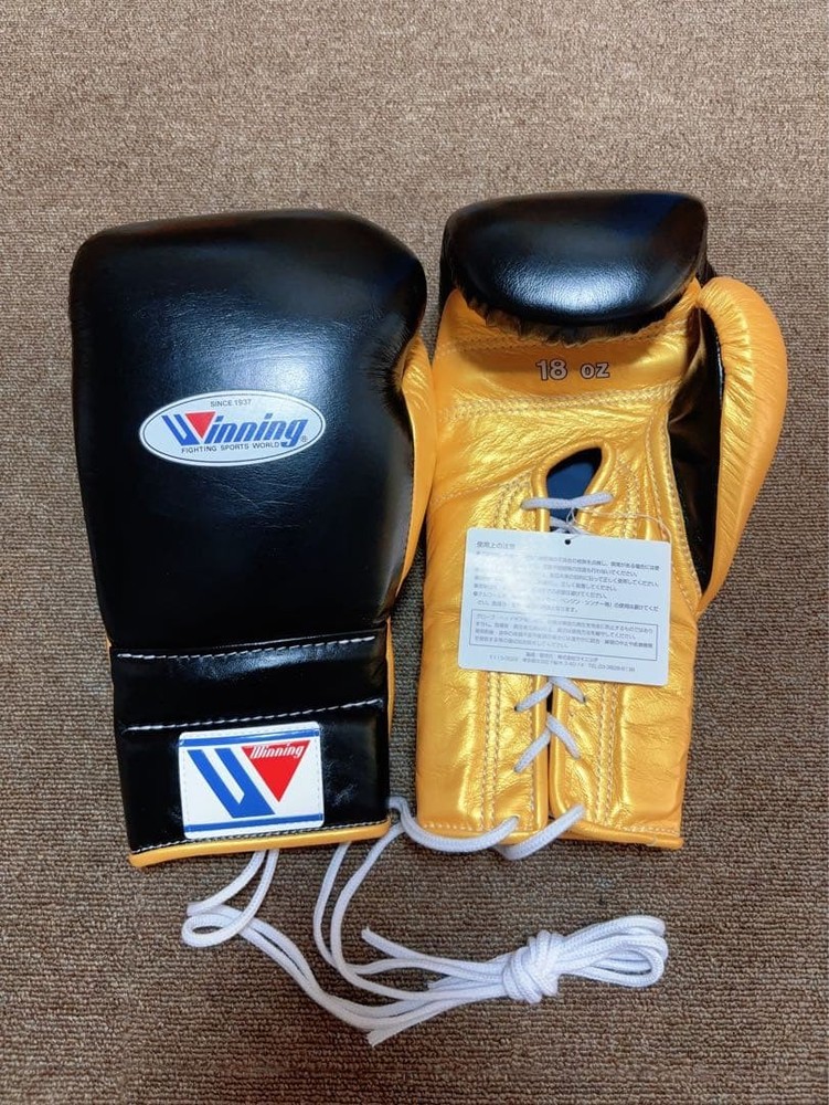Winning Boxing Gloves 18oz MS-800 Black Gold Professional String Type NEW