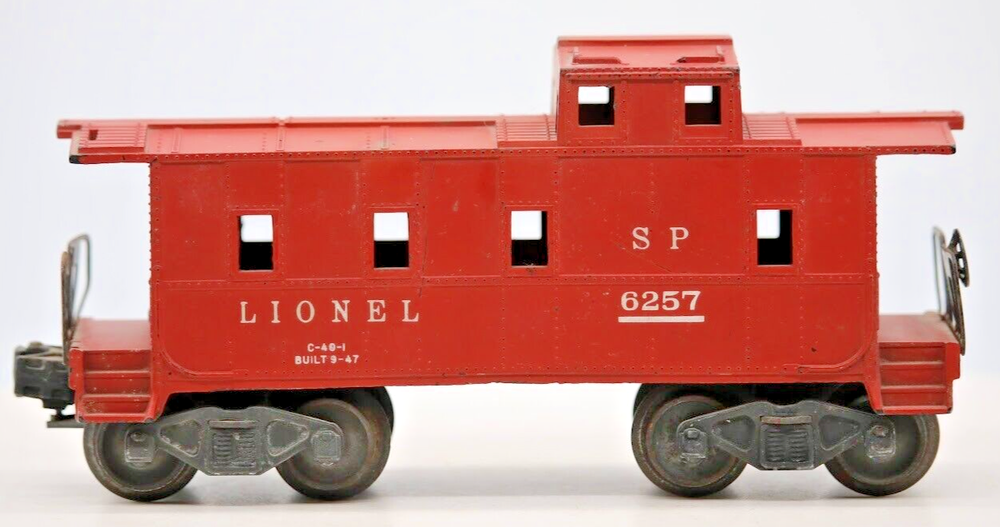 Post War Lionel Southern Pacific Red Caboose #6257 O Gauge 1:48 Scale Vintage RR