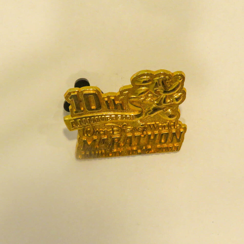 Disney   Marathon 2003 10th Anniversary  11 Pin Box Set Gold Logo Only Pin