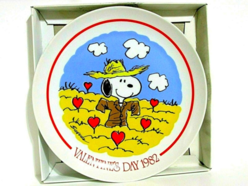 SNOOPY PEANUTS Vintage Porcelain Valentine's Day Plate 1982 Charlie Brown Schmid