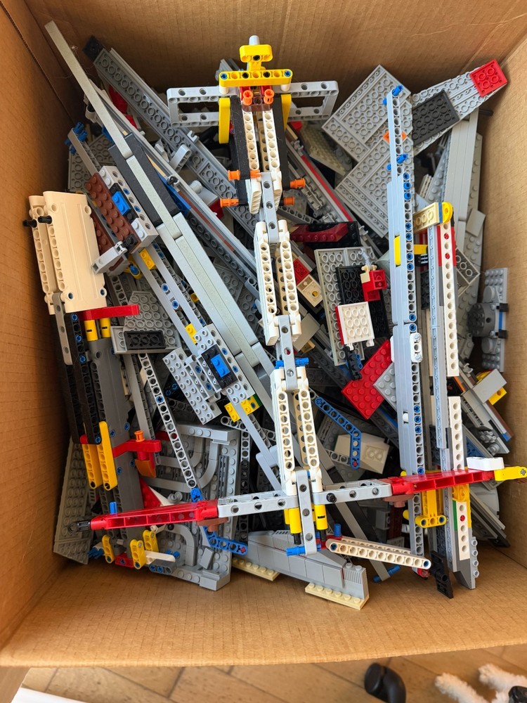 LEGO 75252 UCS Imperial Star Destroyer – Complete w/ Manual – Reti