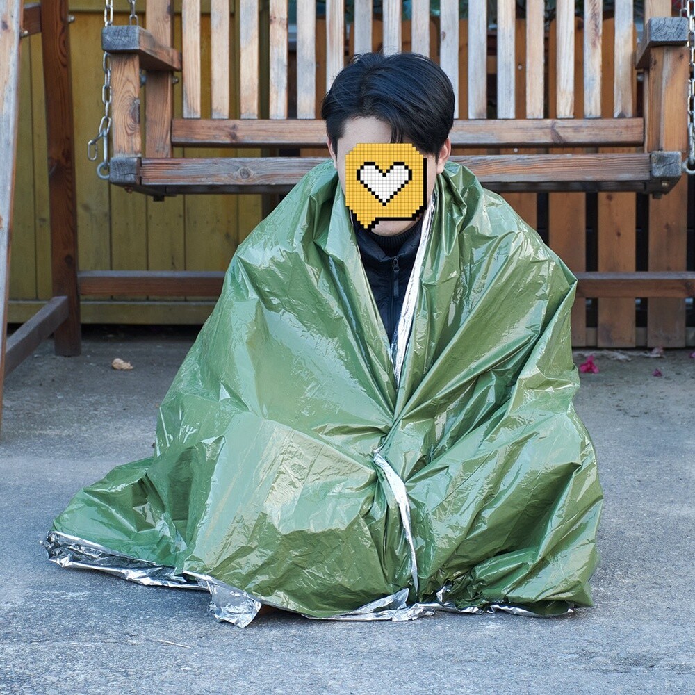 2 pcsSurvival Emergency Mylar Thermal Sleeping Mylar Blanket Outdoor Camping