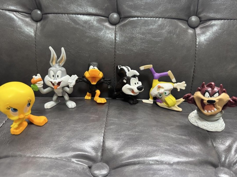 Looney Tunes 6-Piece Action Figure Collection