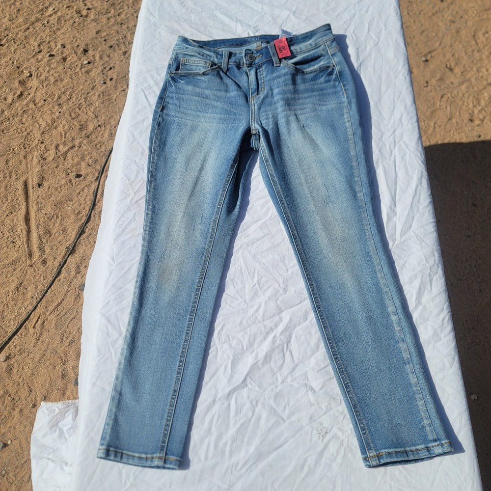 Time & Tru Women's Distressed Petite Skinny Jeans Size 10