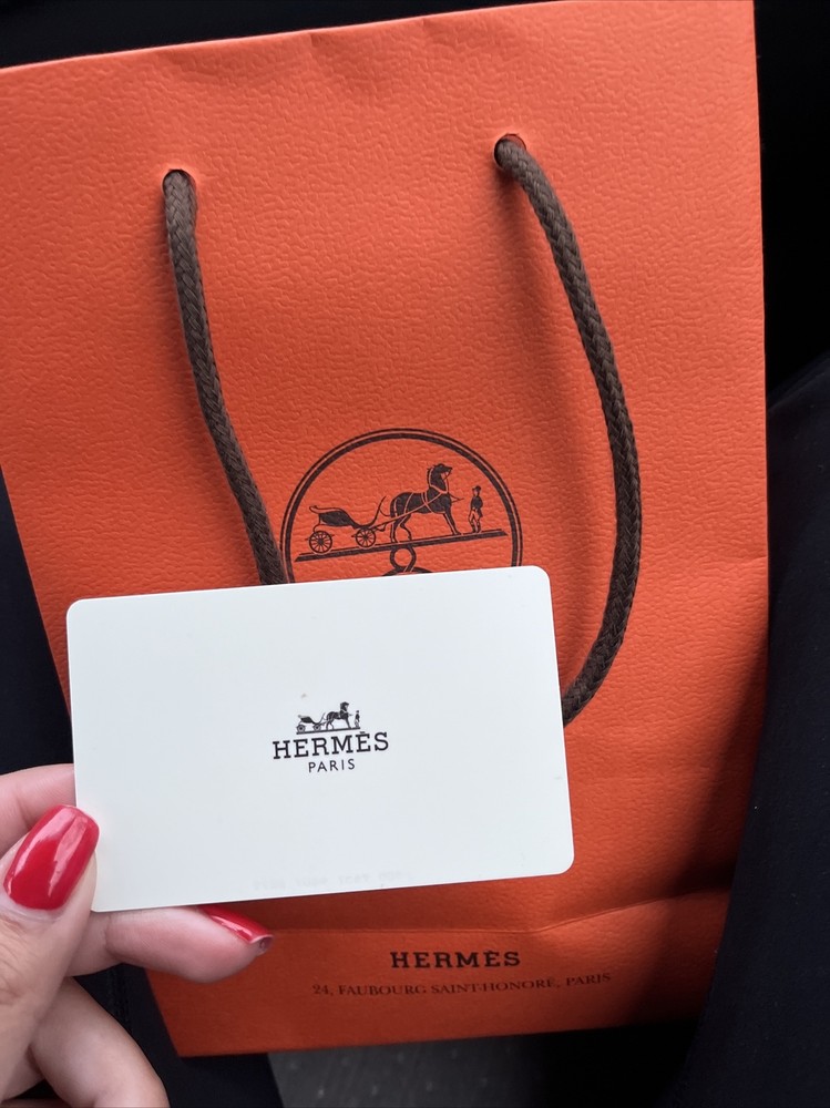 Hermes Luxury Gift Card for Stylish Shopping-image