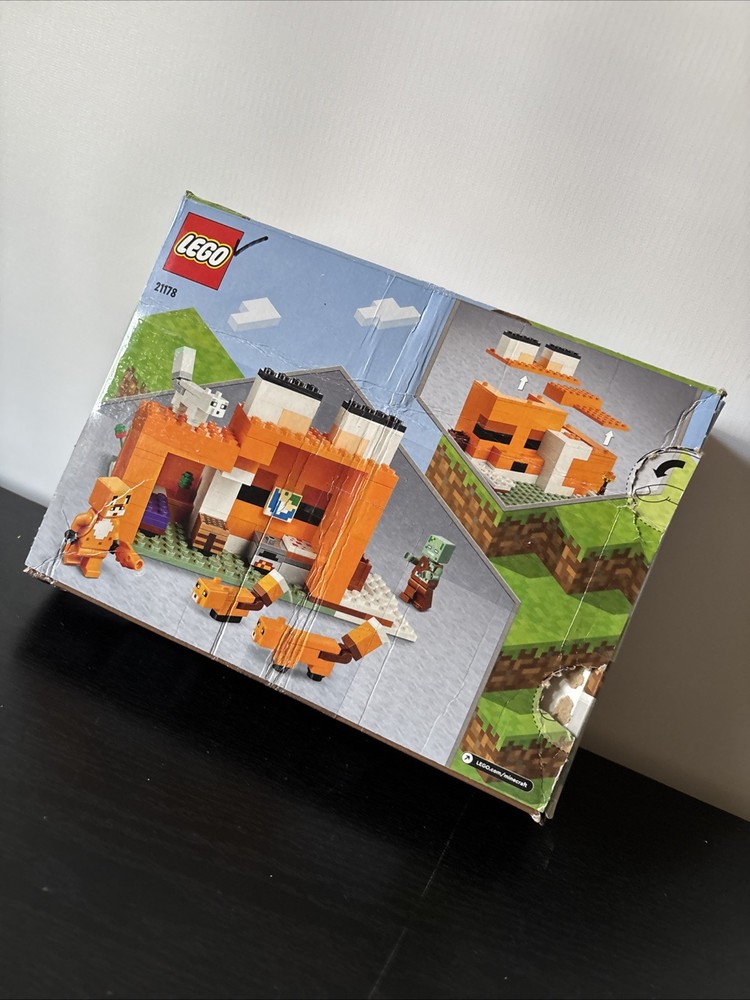 LEGO Minecraft: The Fox Lodge (21178)