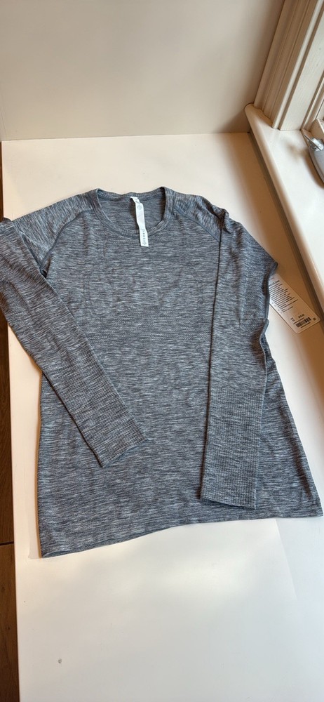 Lululemon Women's Long Sleeve NWT Swiftly Tech Size 10