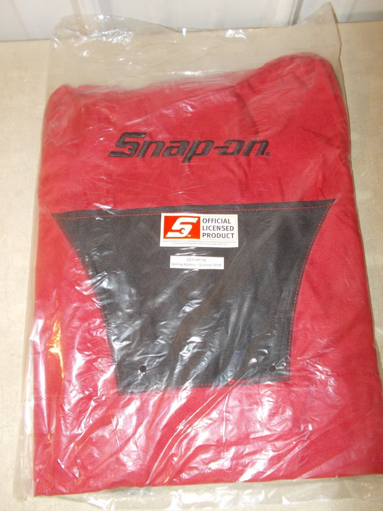 NEW Snap-On Tools BBQ Grilling Apron with Pocket Bottle Opener And Beer Holder
