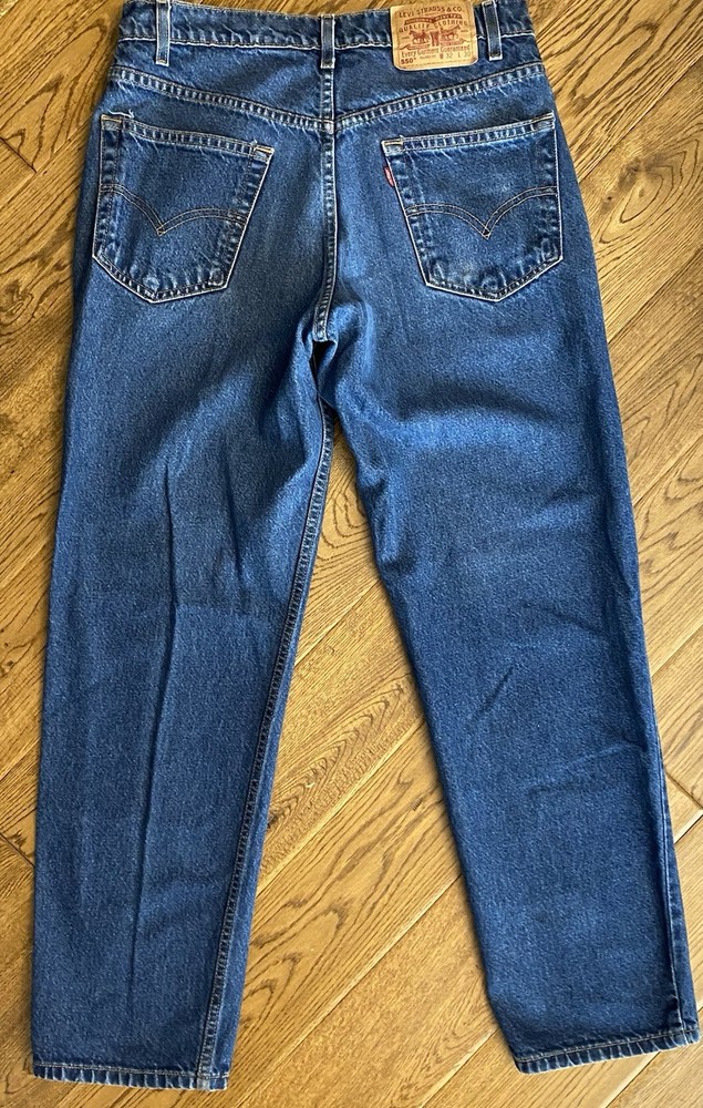 LEVI'S 505 Regular Fit Mens Jeans 30 x 30 Zip Fly Vintage Denim (tag says 32x30)
