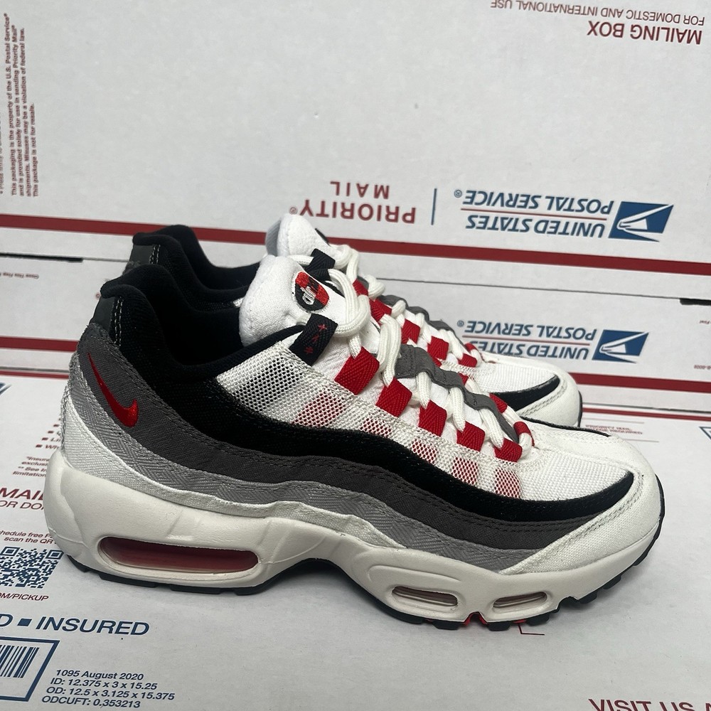 Nike Air Max 95 QS Japan Plum Blossom Mens Sz 6.5 /Womens Sz 8 [DH9792-100]