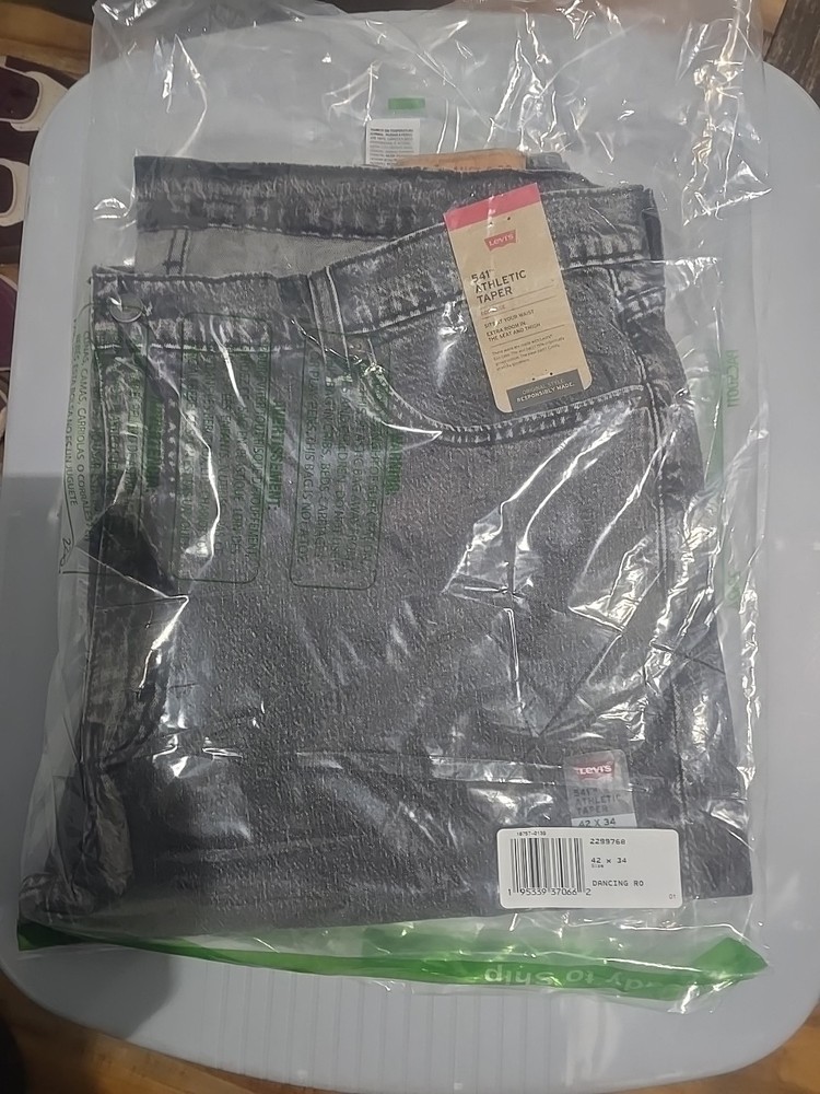 Levi's 541 Athletic Taper Jeans Gray W\ Stretch Big & Tall size 42×34.