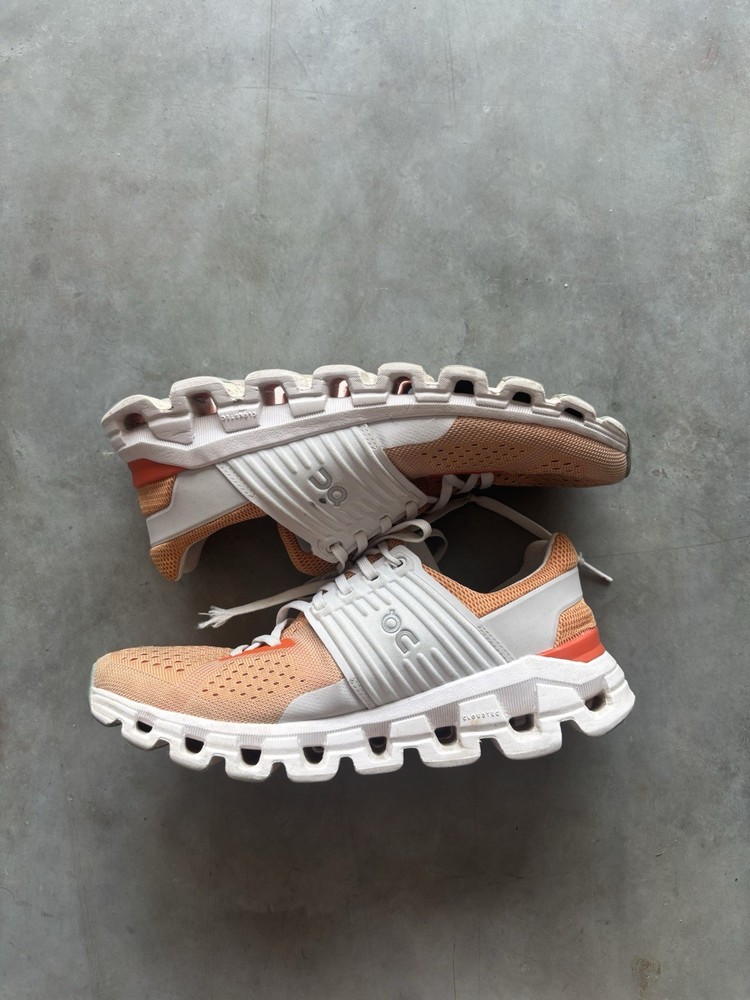 Women’s Size 8 On Cloud Running Athletic Shoes Orange/White