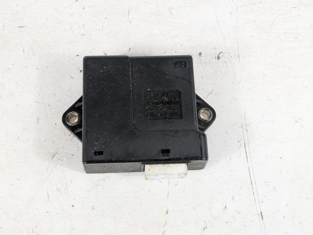 2002 Victory Classic Touring V92 V92C V92TC Turn Signal Fuse Junction Relay Box