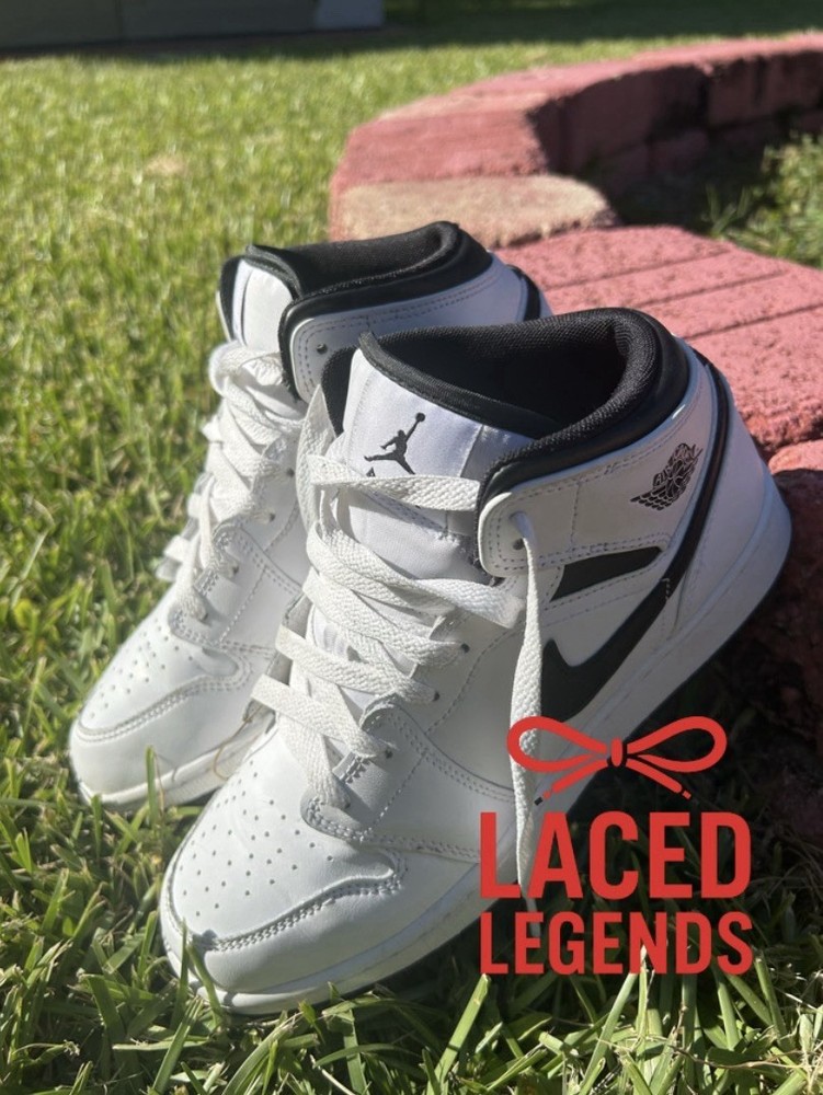 12 Hour Flash Sale🔥 Nike Air Jordan 1 Mid Black White DQ8426-132 Size 7 Big Kid-image