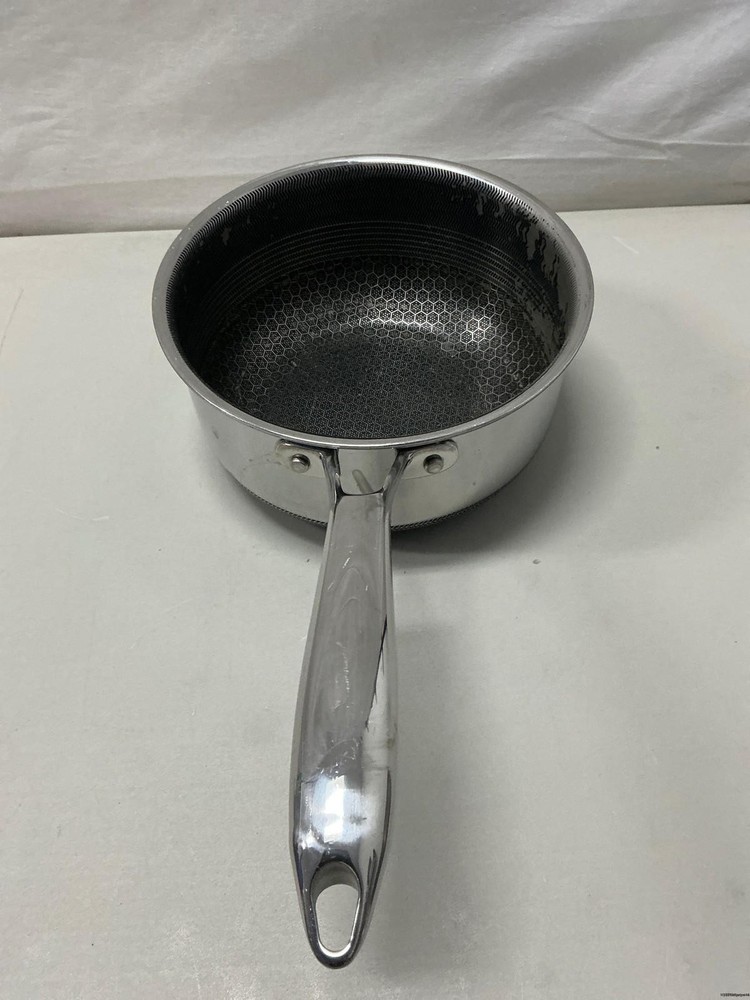 HexClad Hybrid Nonstick 2-Quart Saucepan with Tempered Glass