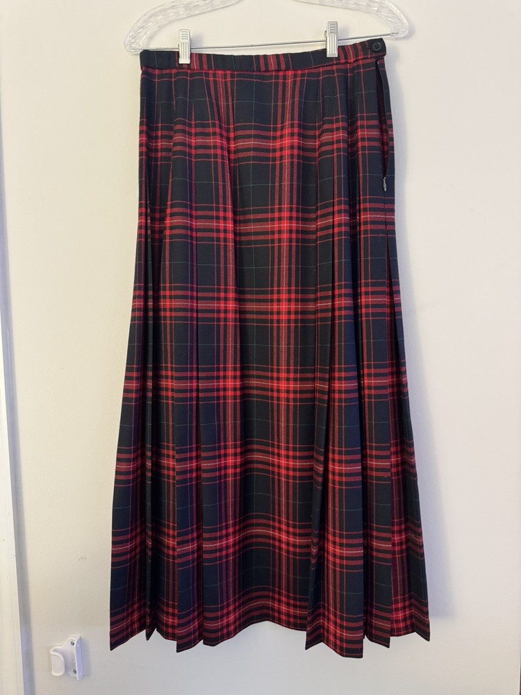 Vintage Pendleton 100% Wool Red Blue Plaid Pleated long  Skirt Size 10 Academia
