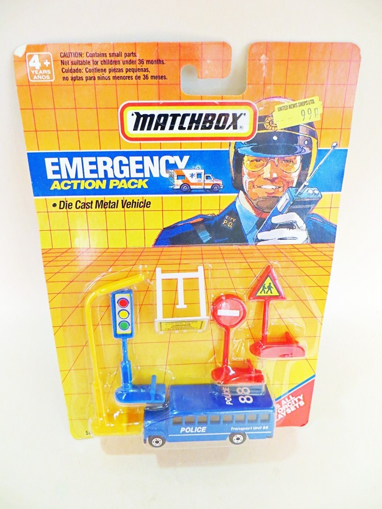 MATCHBOX 50110 'EMERGENCY ACTION PACK POLICE BUS SET (MB47)' MIB/BOXED/CARDED